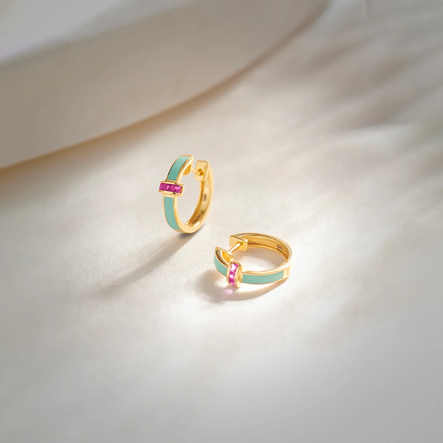 Candy Cera Mini Hoops