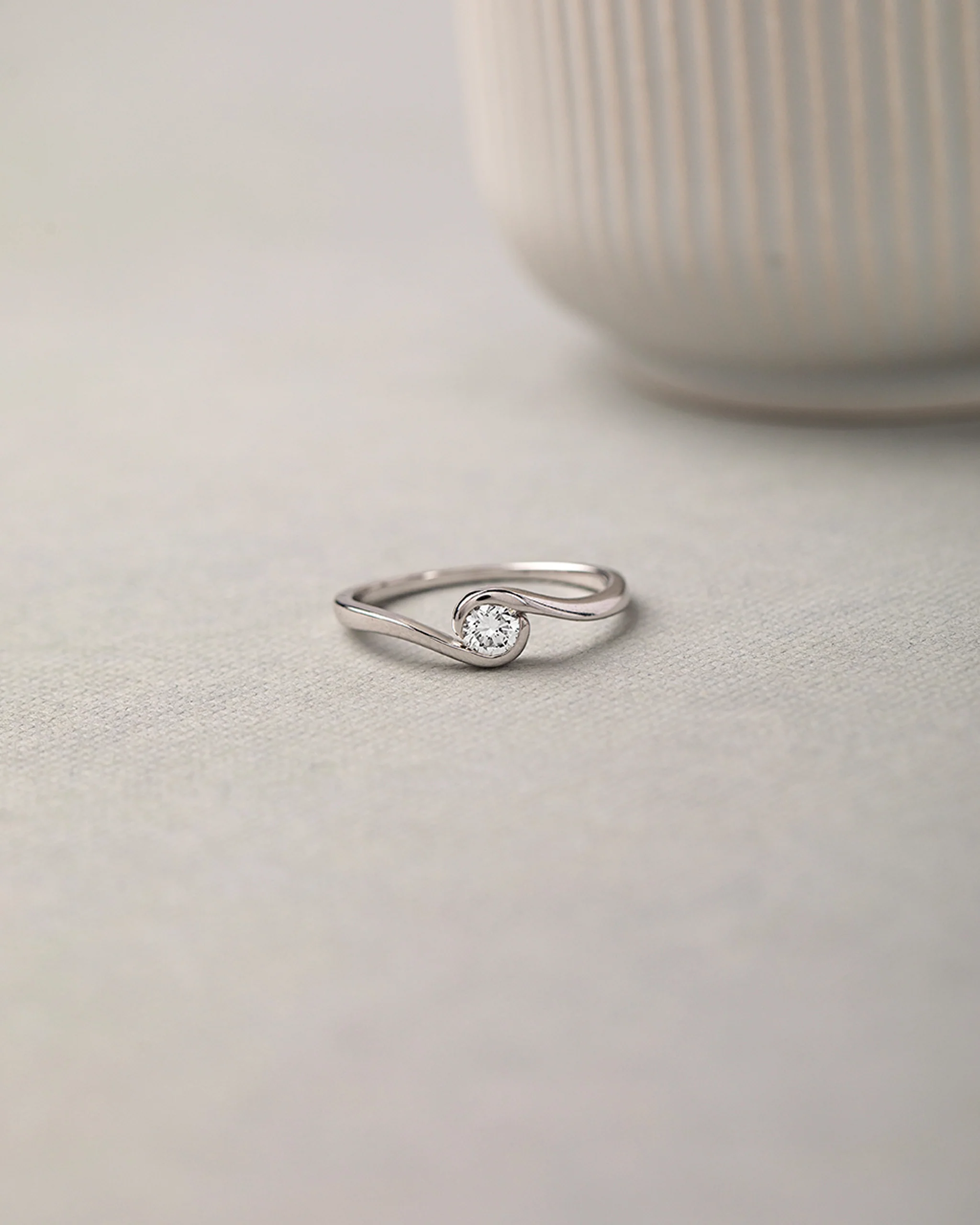 Classic Swirl Solitaire Ring - Image 5