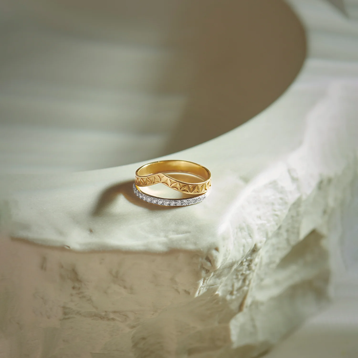 Engraved Chevron Band
