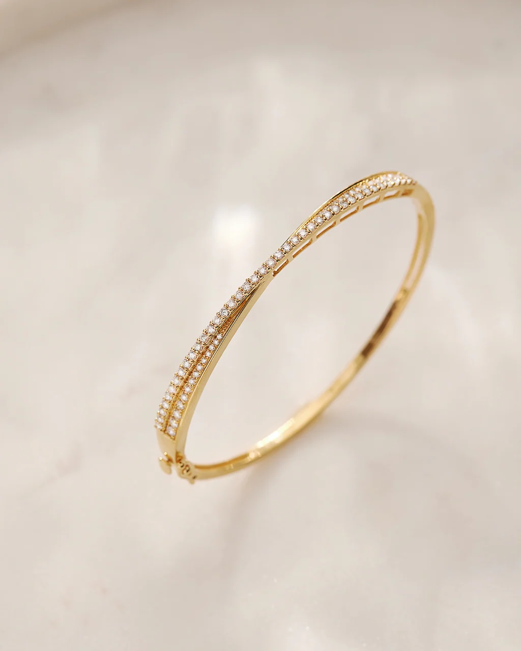 Entwine Diamond Oval Bracelet - Image 4