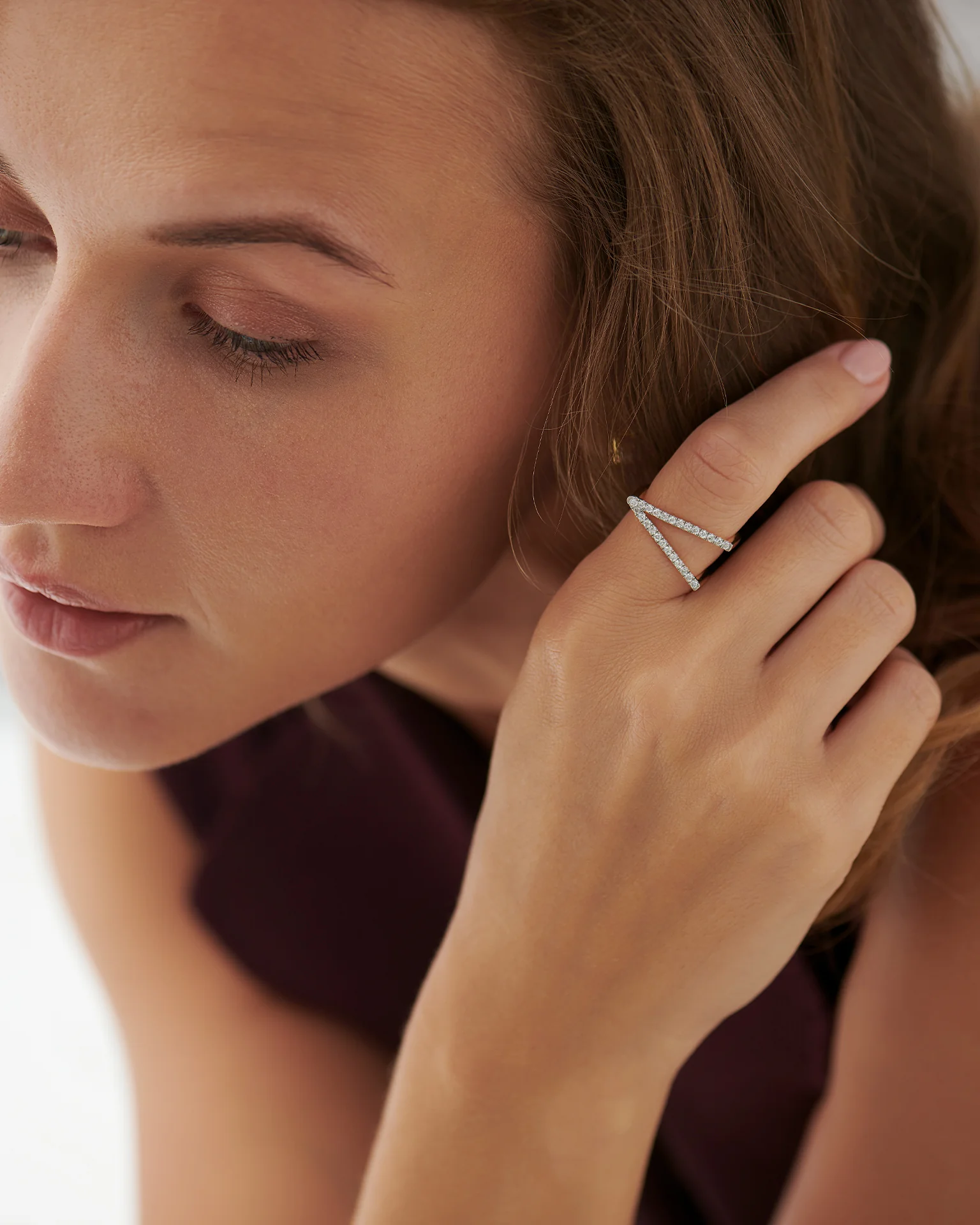 Fashionable V-shape Band - Image 2