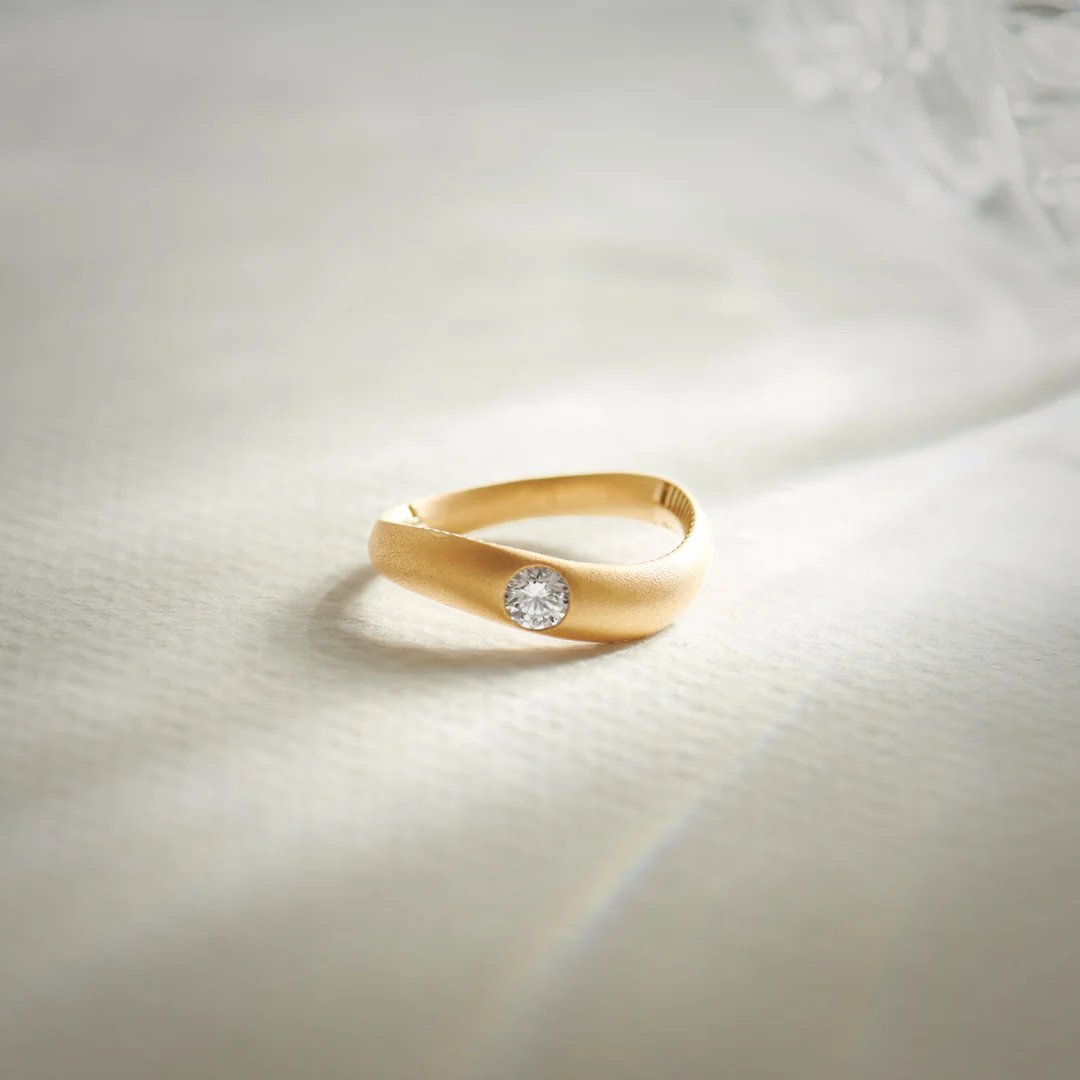 Fine S Solitaire Ring - Image 2