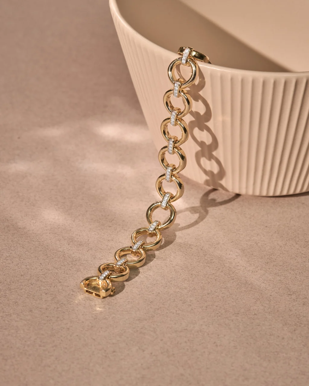 Gleaming Circle Bracelet - Image 3