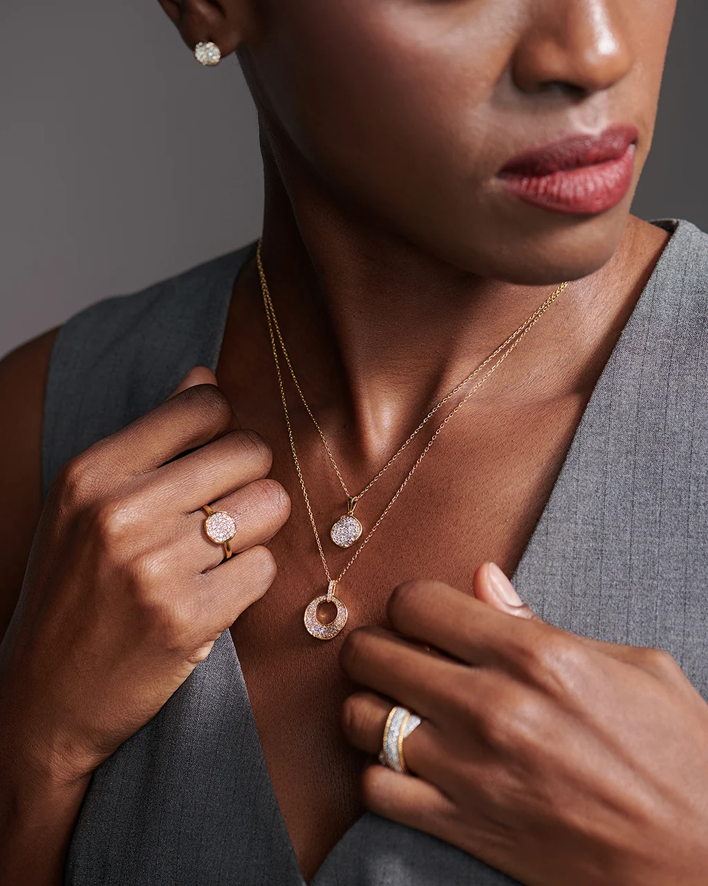 Hollow Circle Diamond Necklace - Image 2
