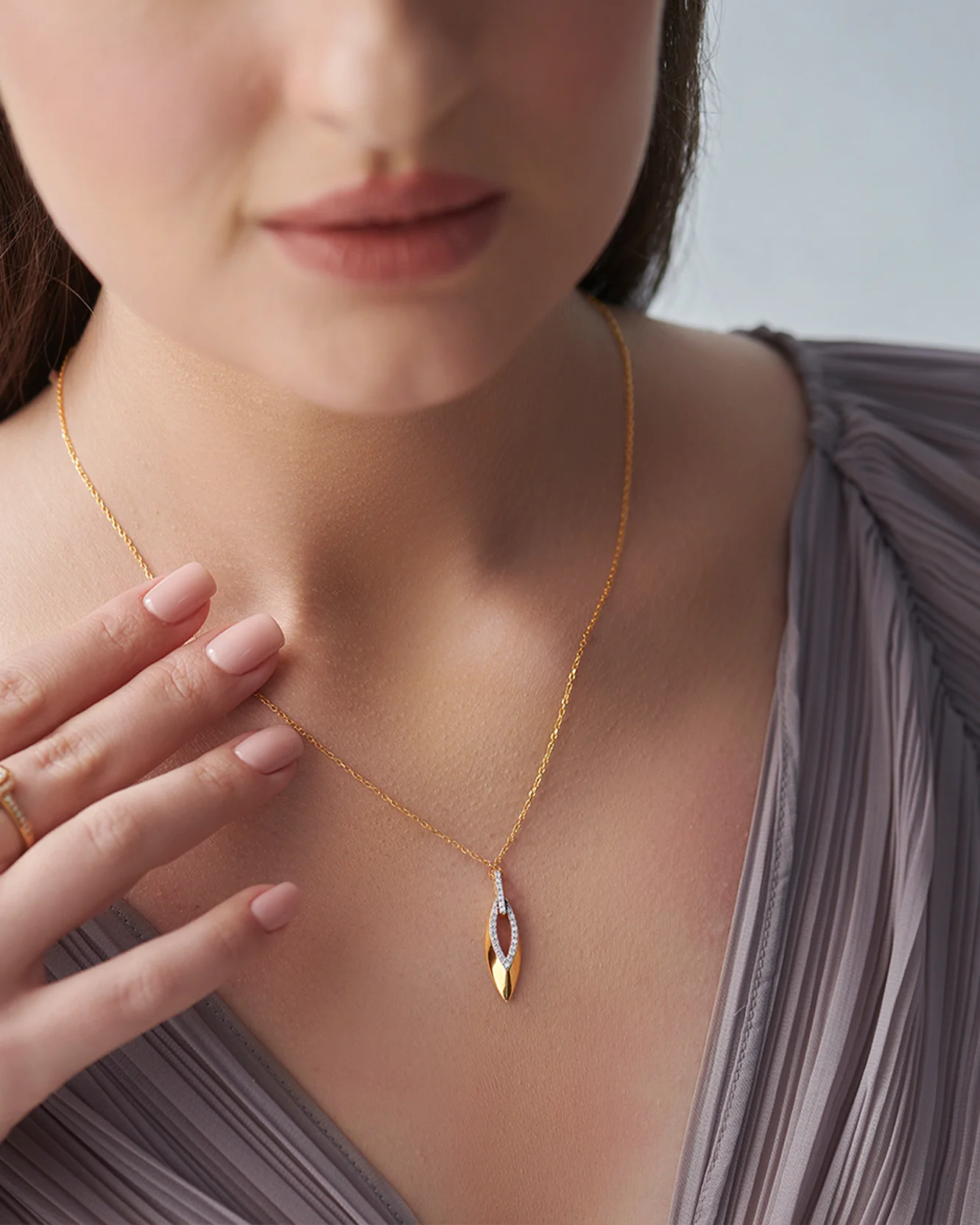 Hollow Leaf Diamond Necklace - Image 4