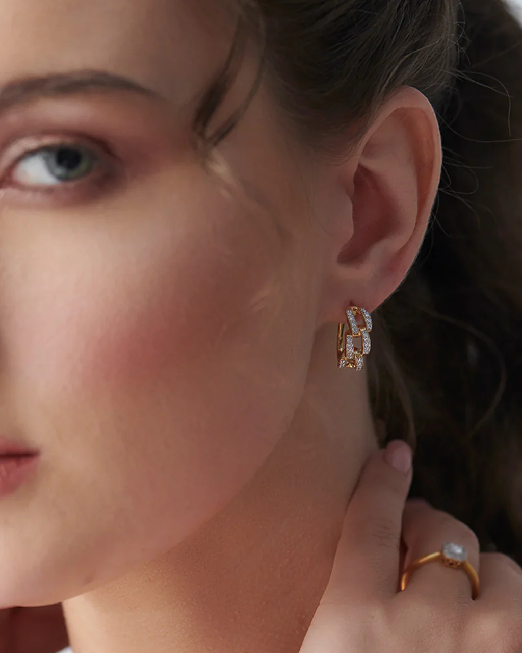 Interlocked Chain Hoops - Image 2