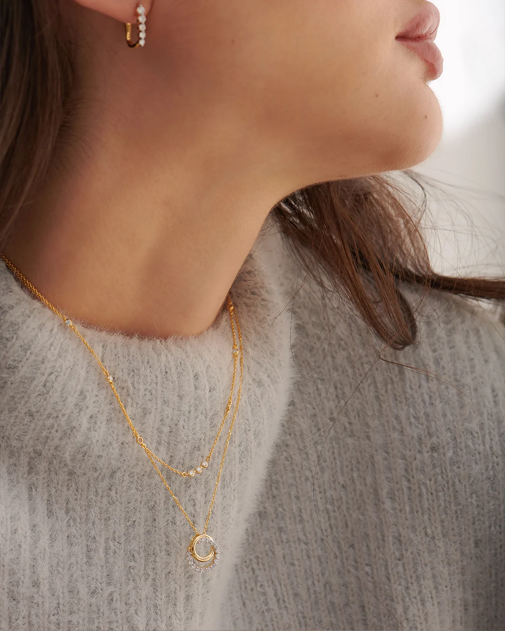 Interlocked Round Diamond Necklace - Image 2