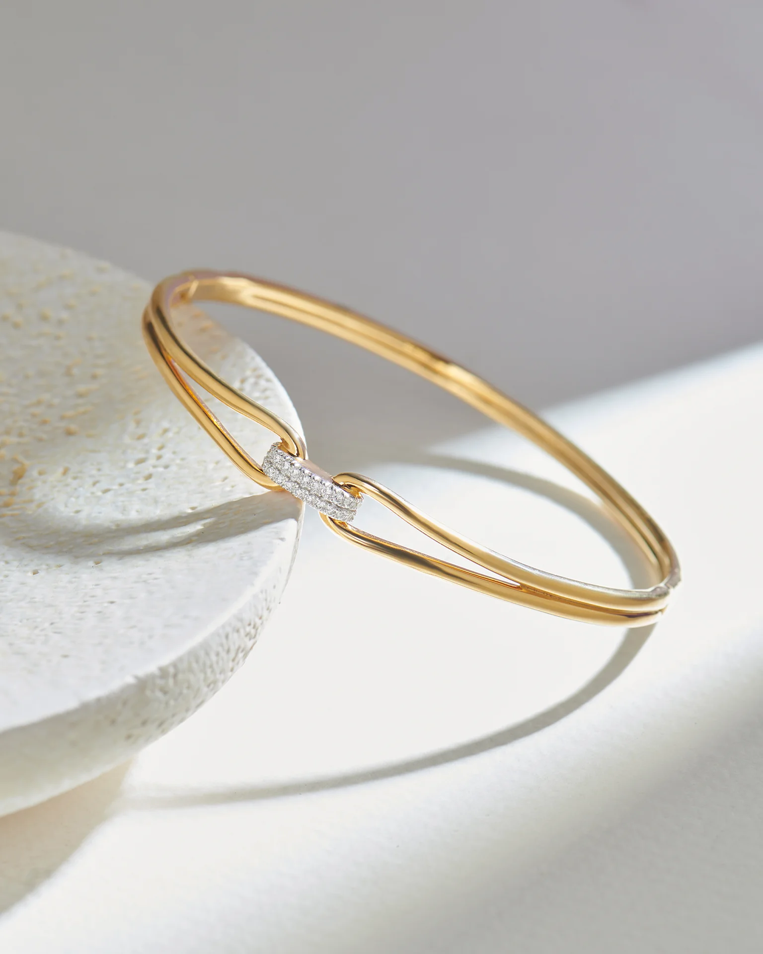 Link Diamond Oval Bracelet - Image 5