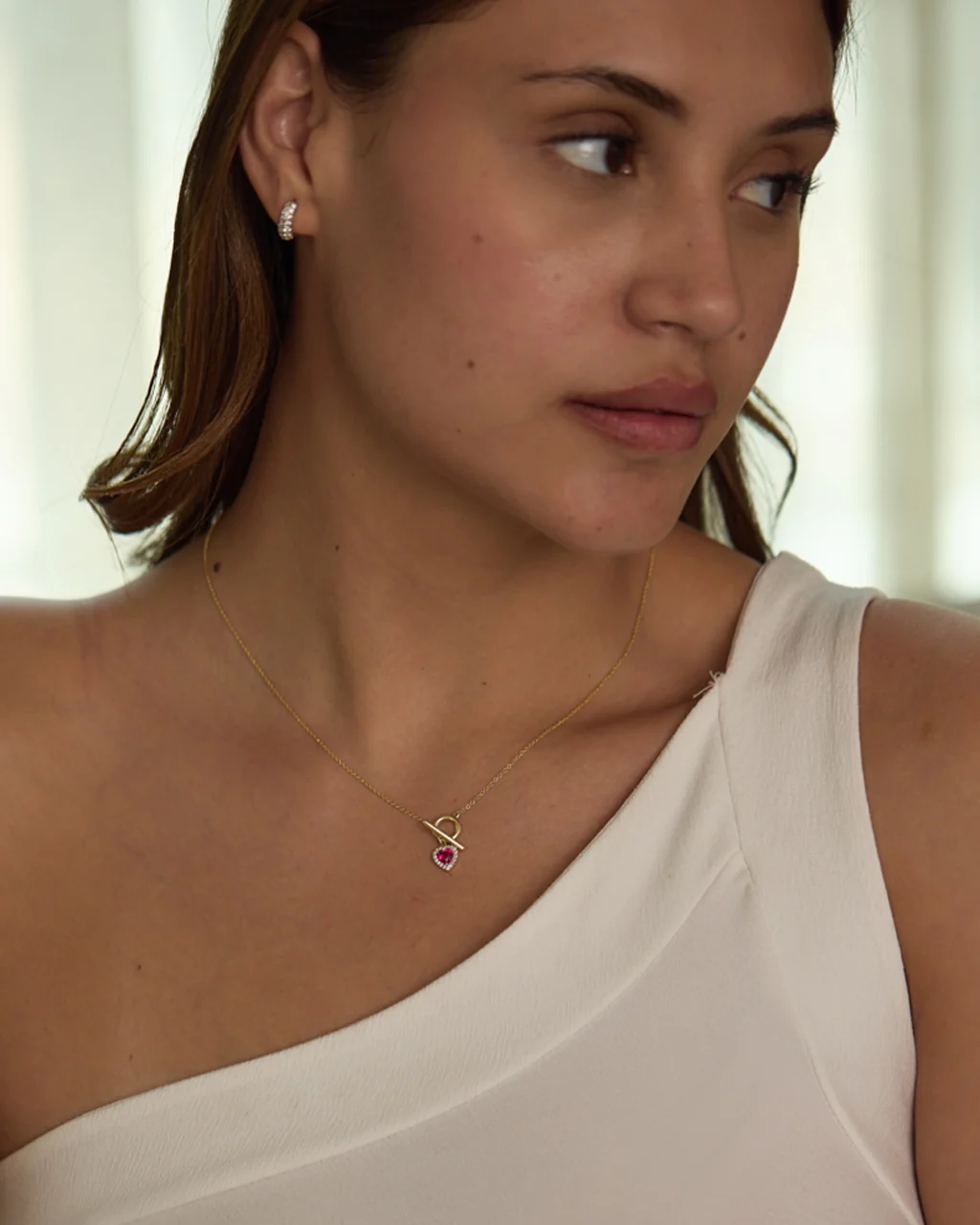 LuxeGem Toggle Necklace - Image 3