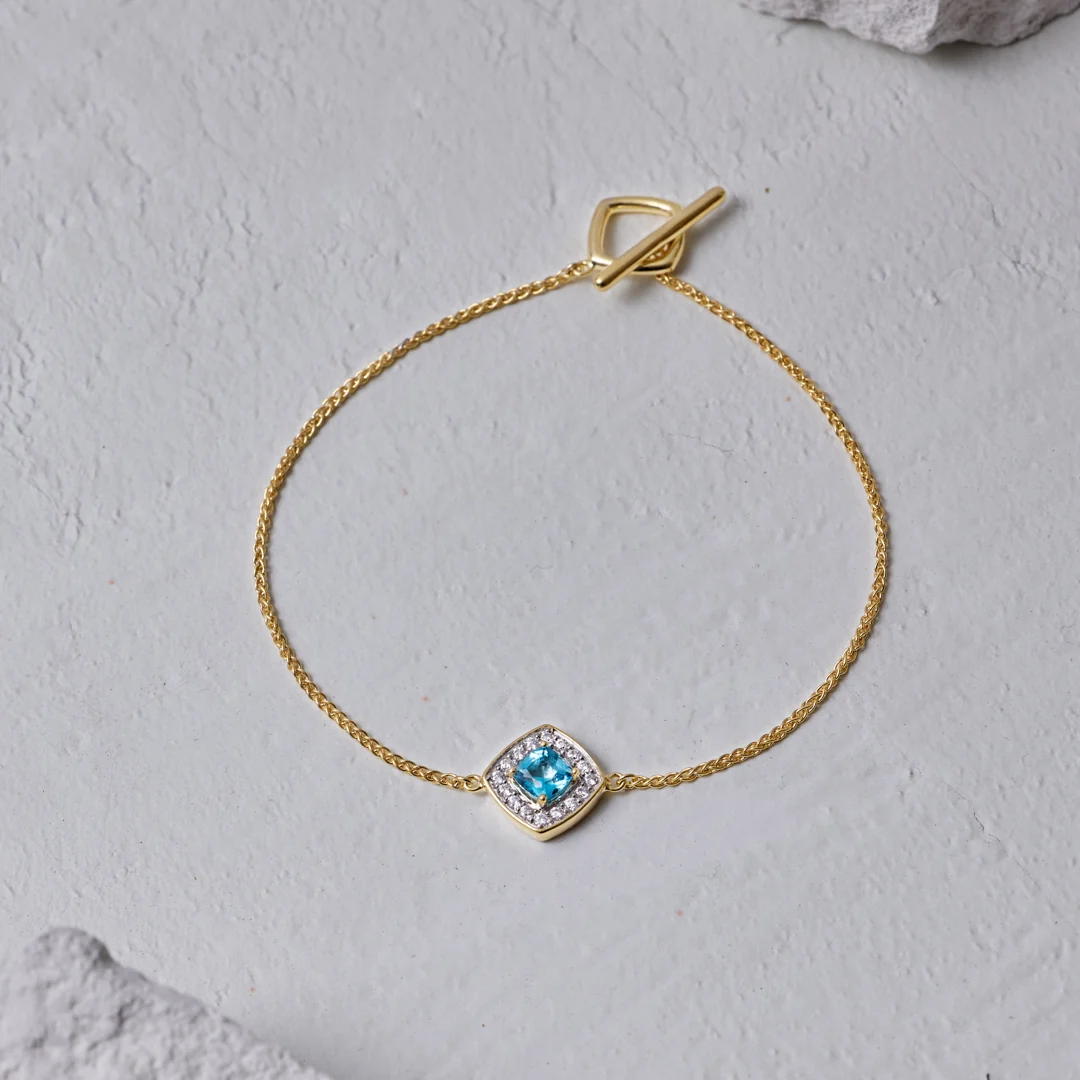 Modish Gem Toggle Bracelet