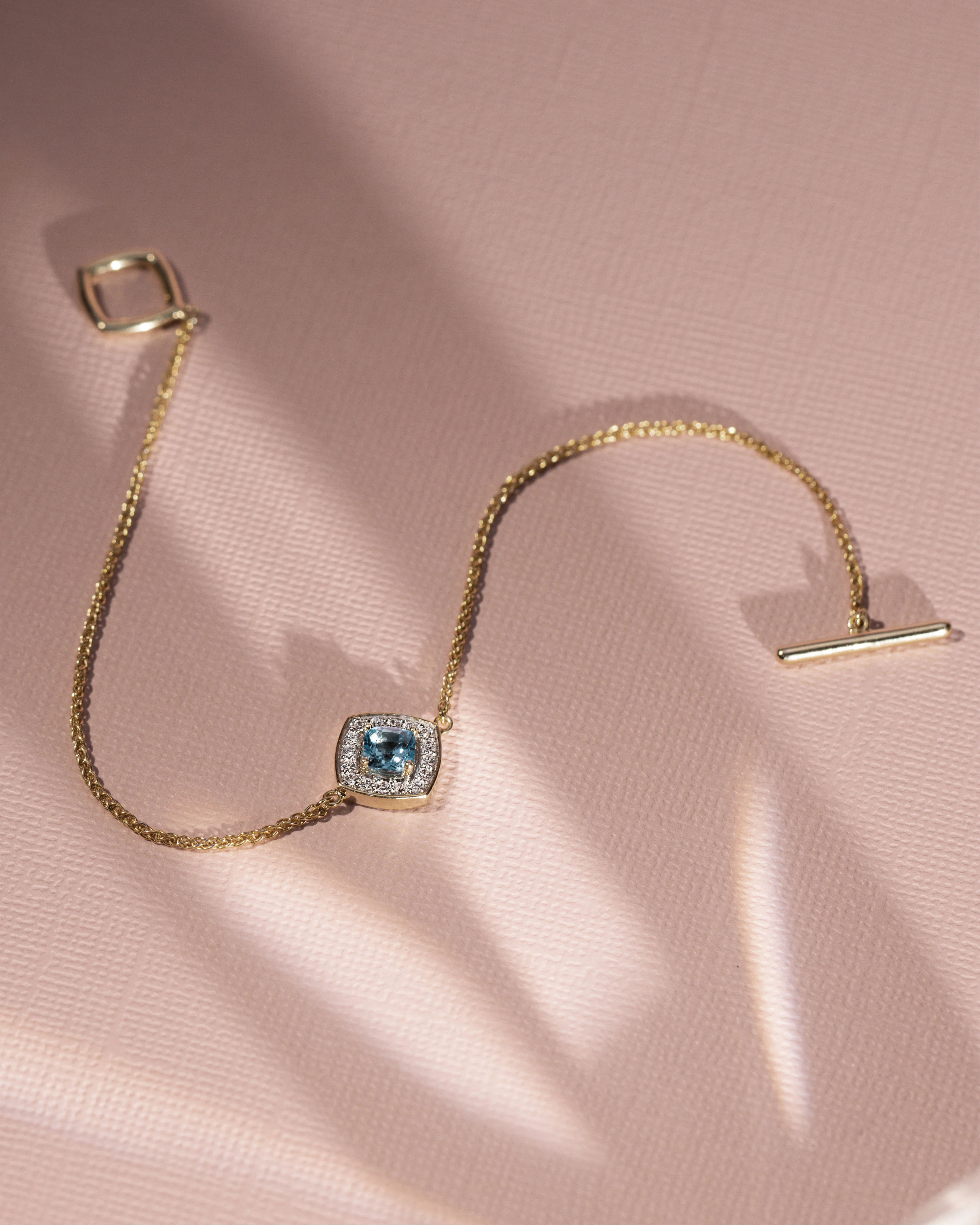 Modish Gem Toggle Bracelet - Image 5