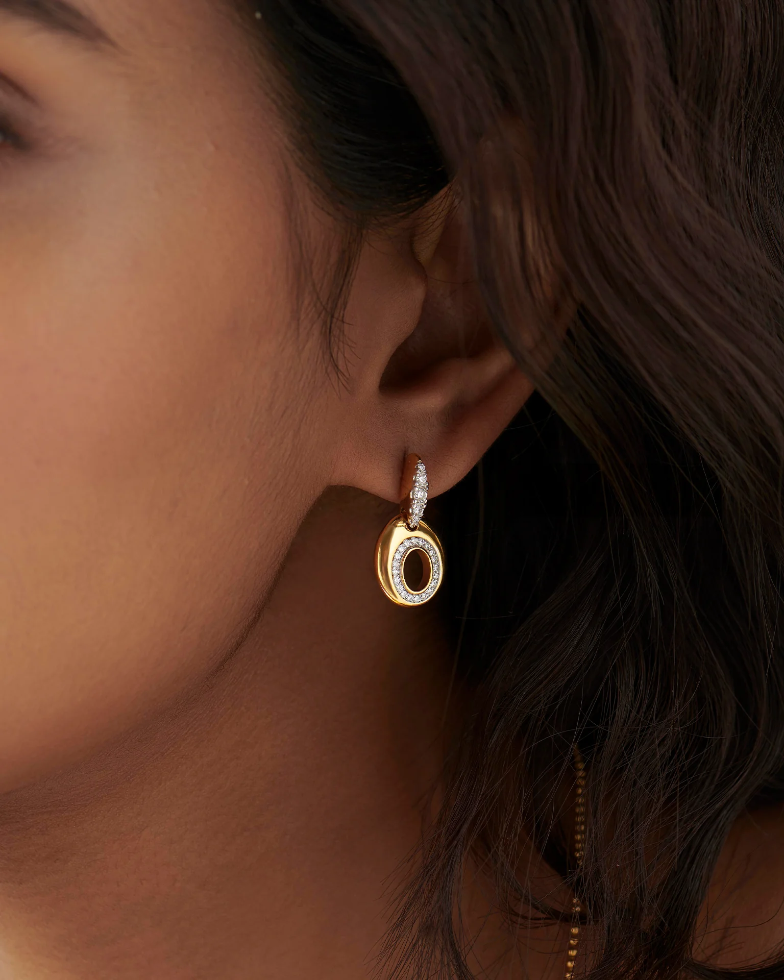 Oval Bold Gold Diamond Dangle Earrings - Image 3