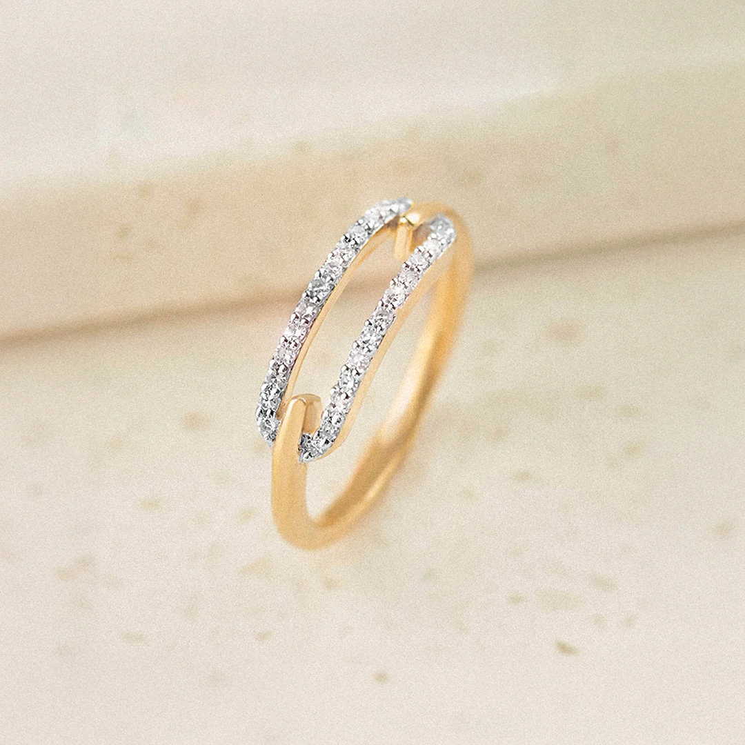Pave Diamond Paperclip Ring