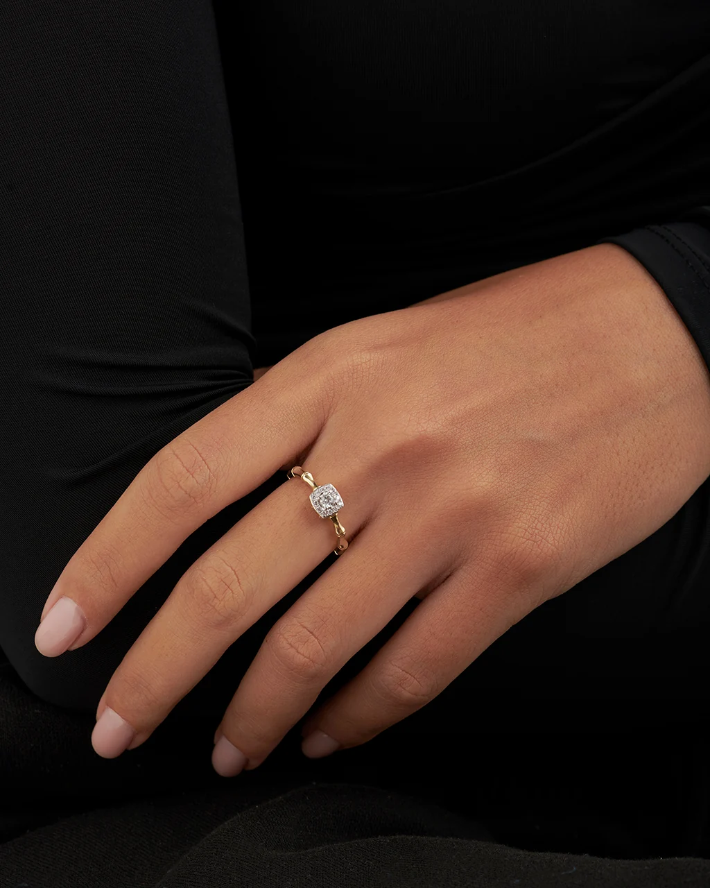 Radiant Diamond Ring - Image 2