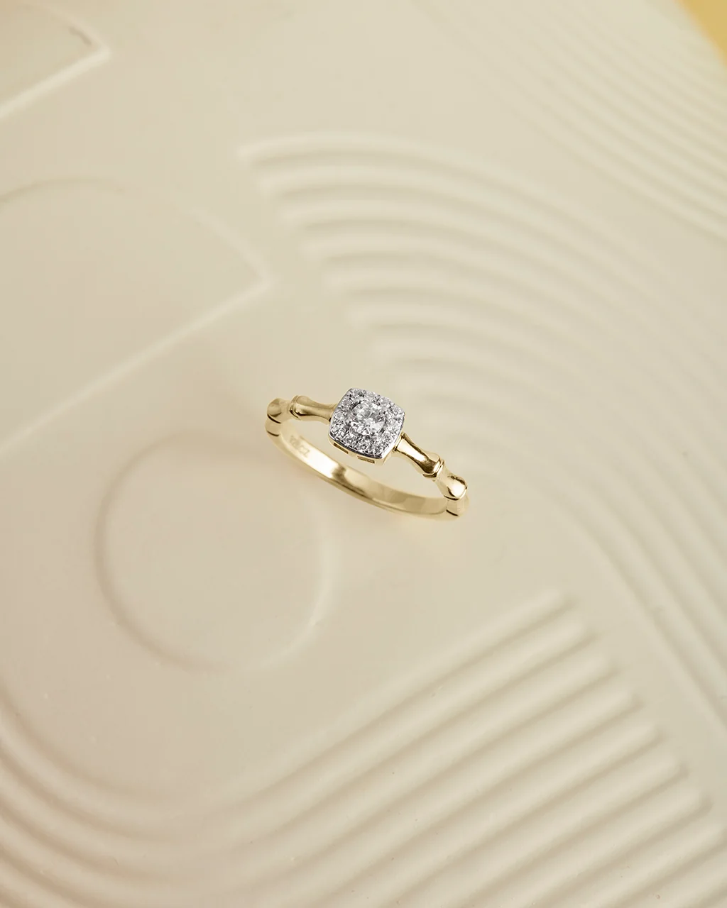 Radiant Diamond Ring - Image 6