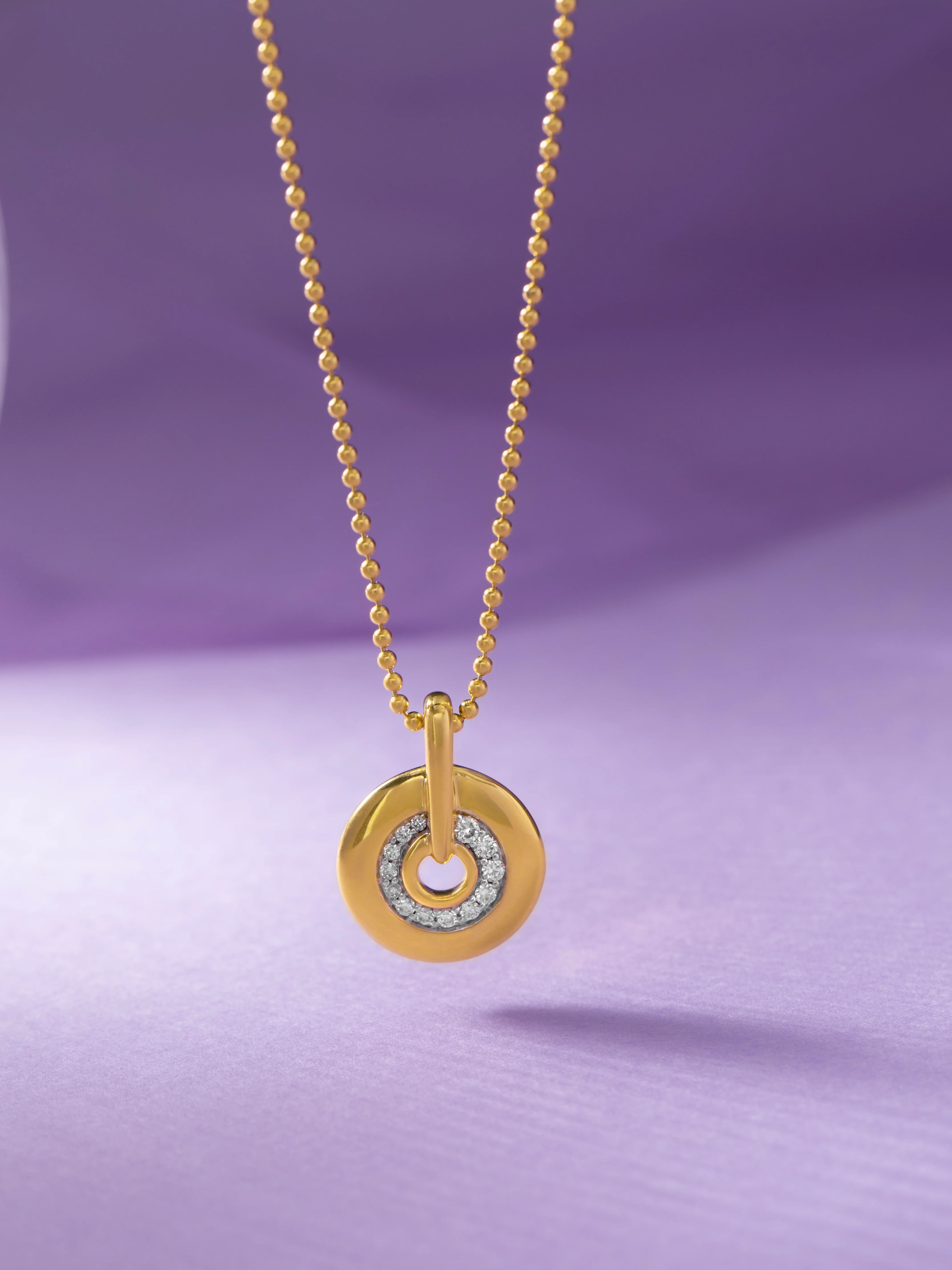 Round Bold Gold Diamond Necklace - Image 5