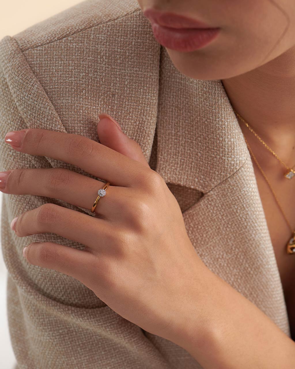 Round Cluster Diamond Ring - Image 2