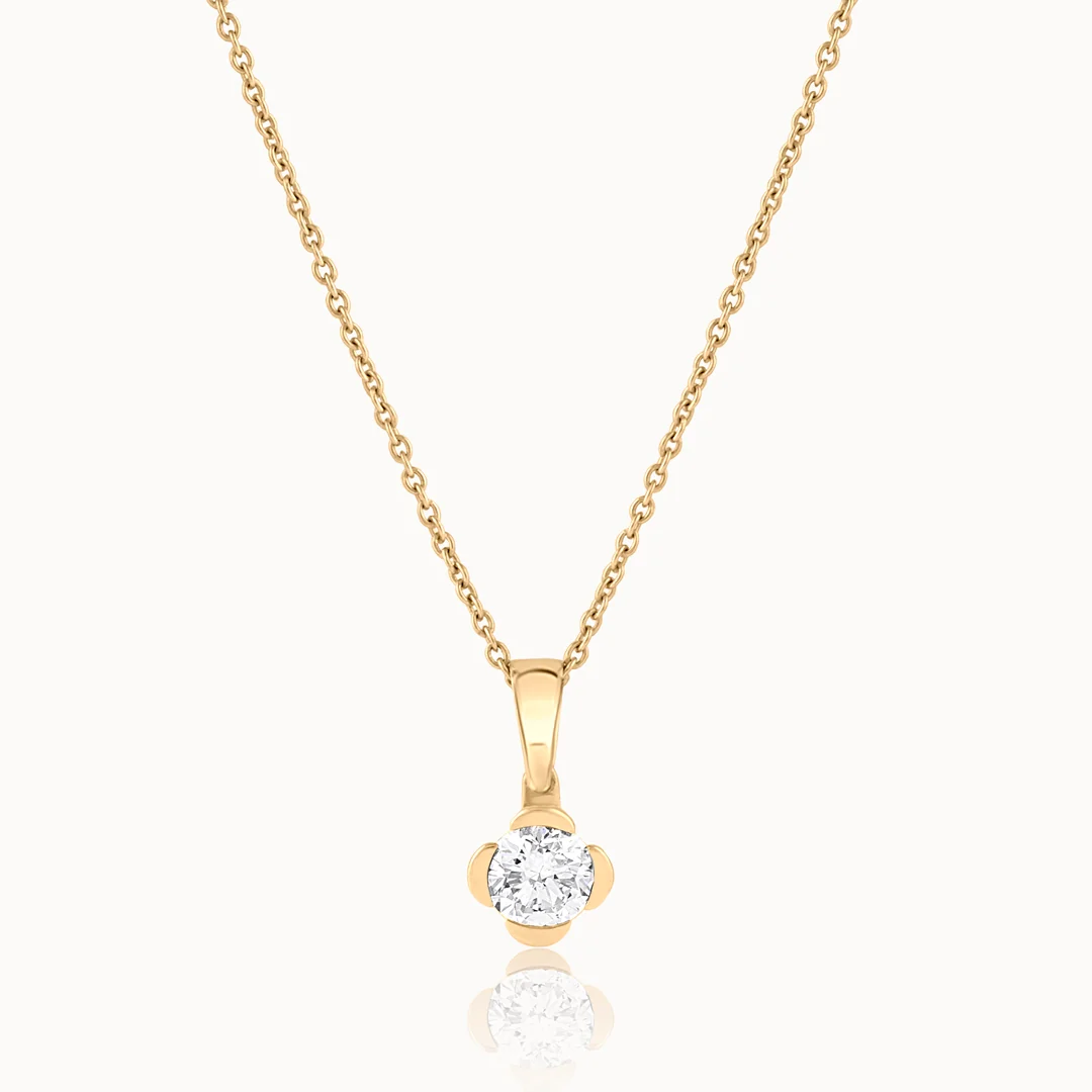 Round Solitaire Clover Chain Necklace - Image 3