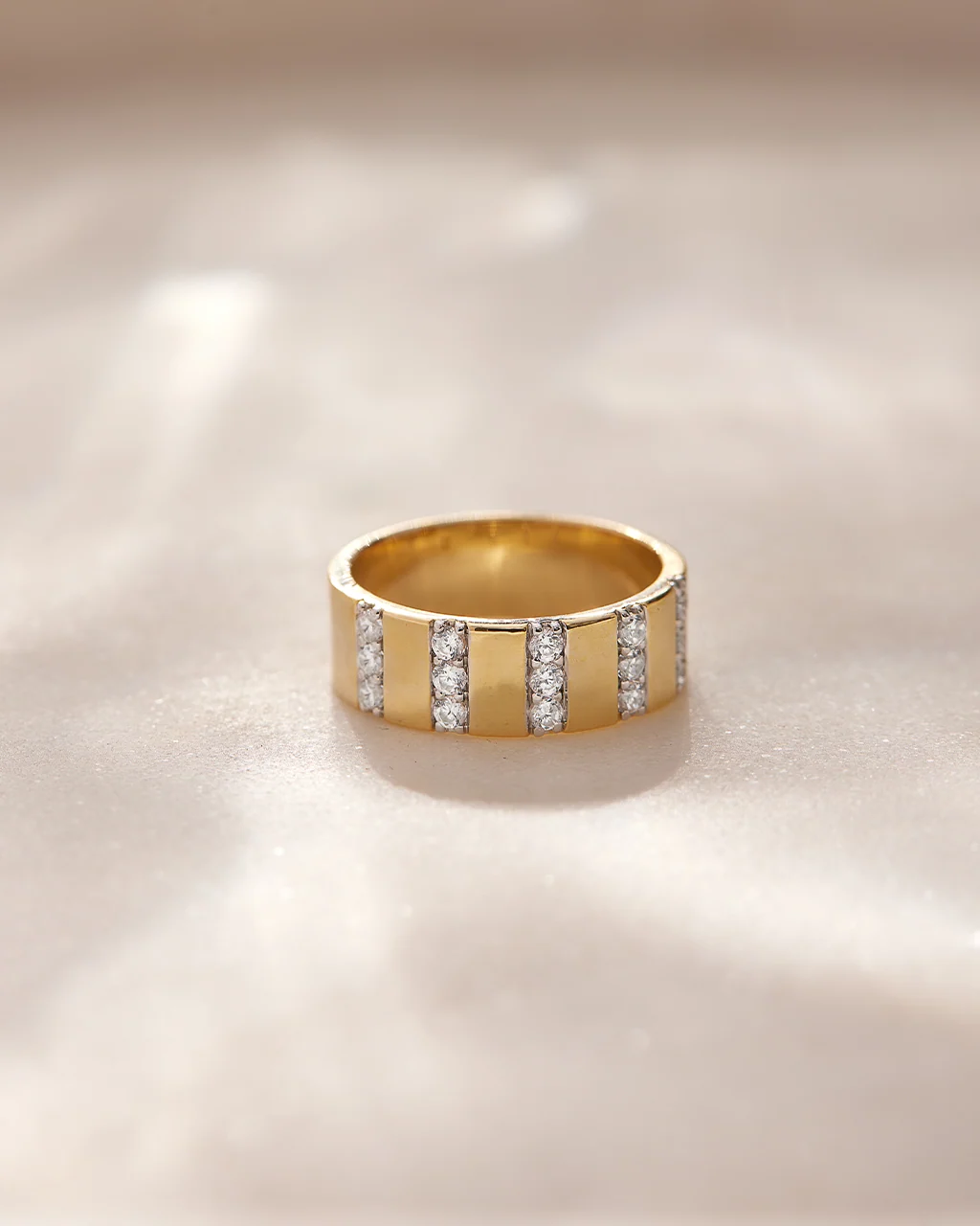 Station Bar Diamond Band - Image 6