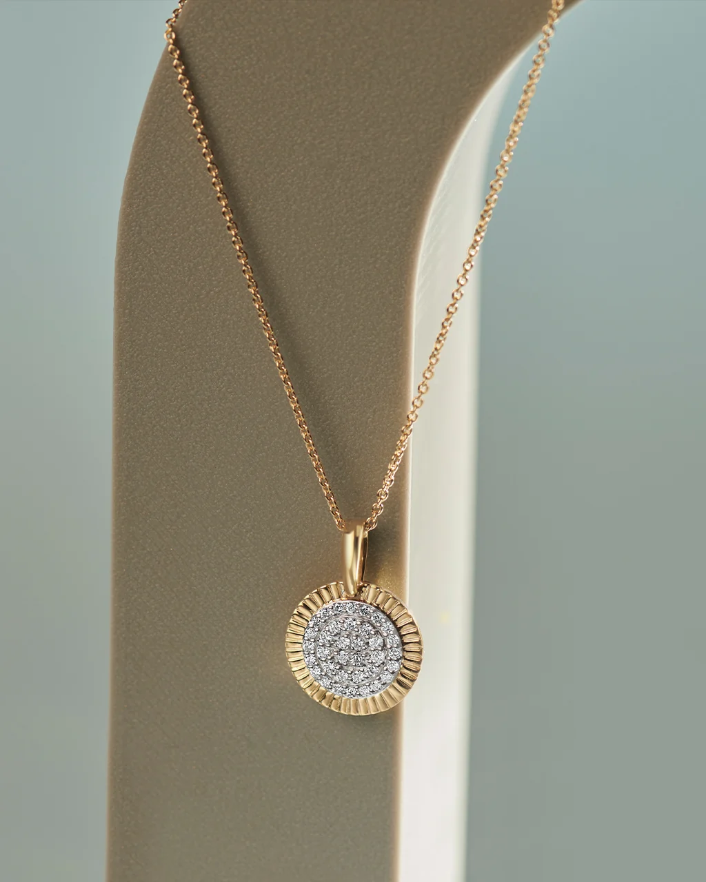 Sun Kissed Round Necklace - Image 5