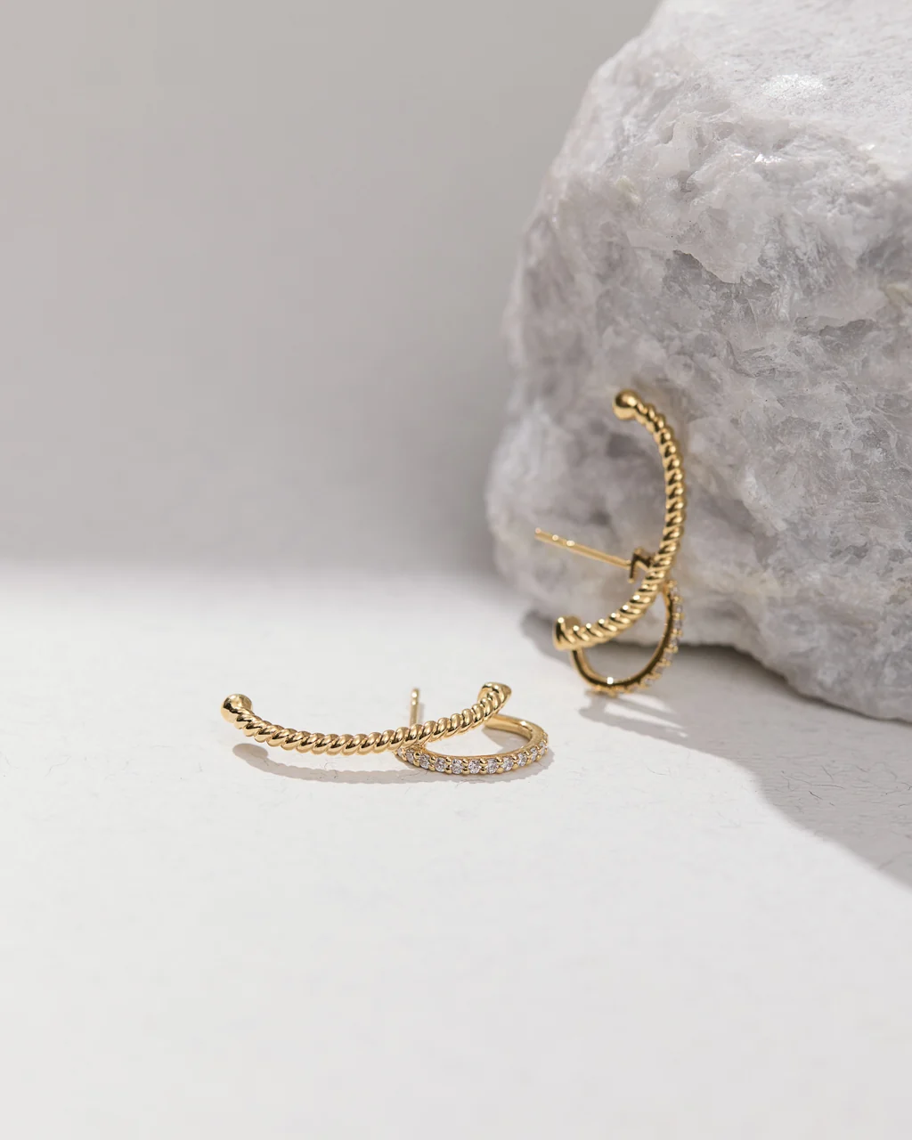 Twist Diamond Ear Suspender - Image 4