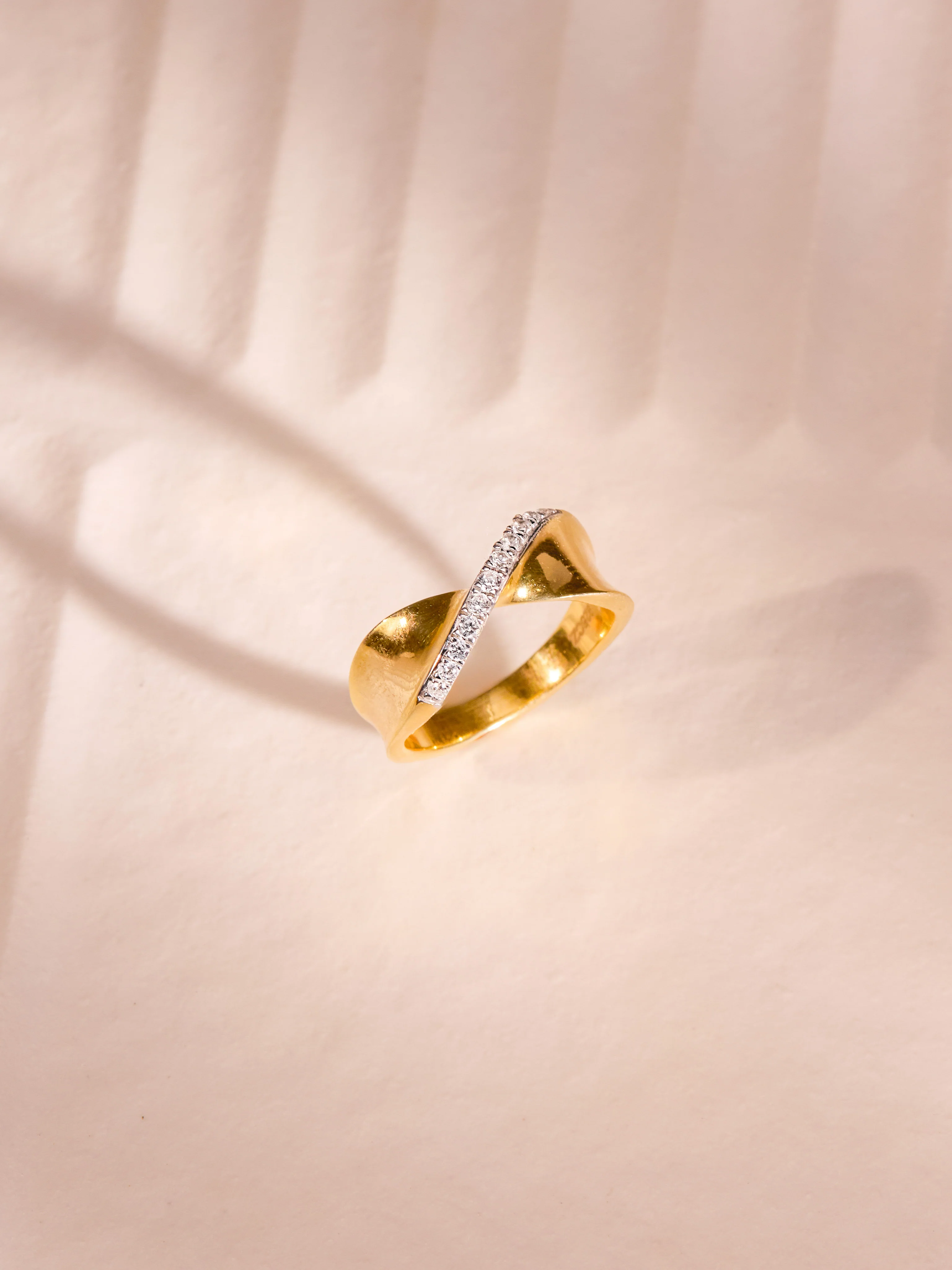 Twist of Brilliance Band - Image 5