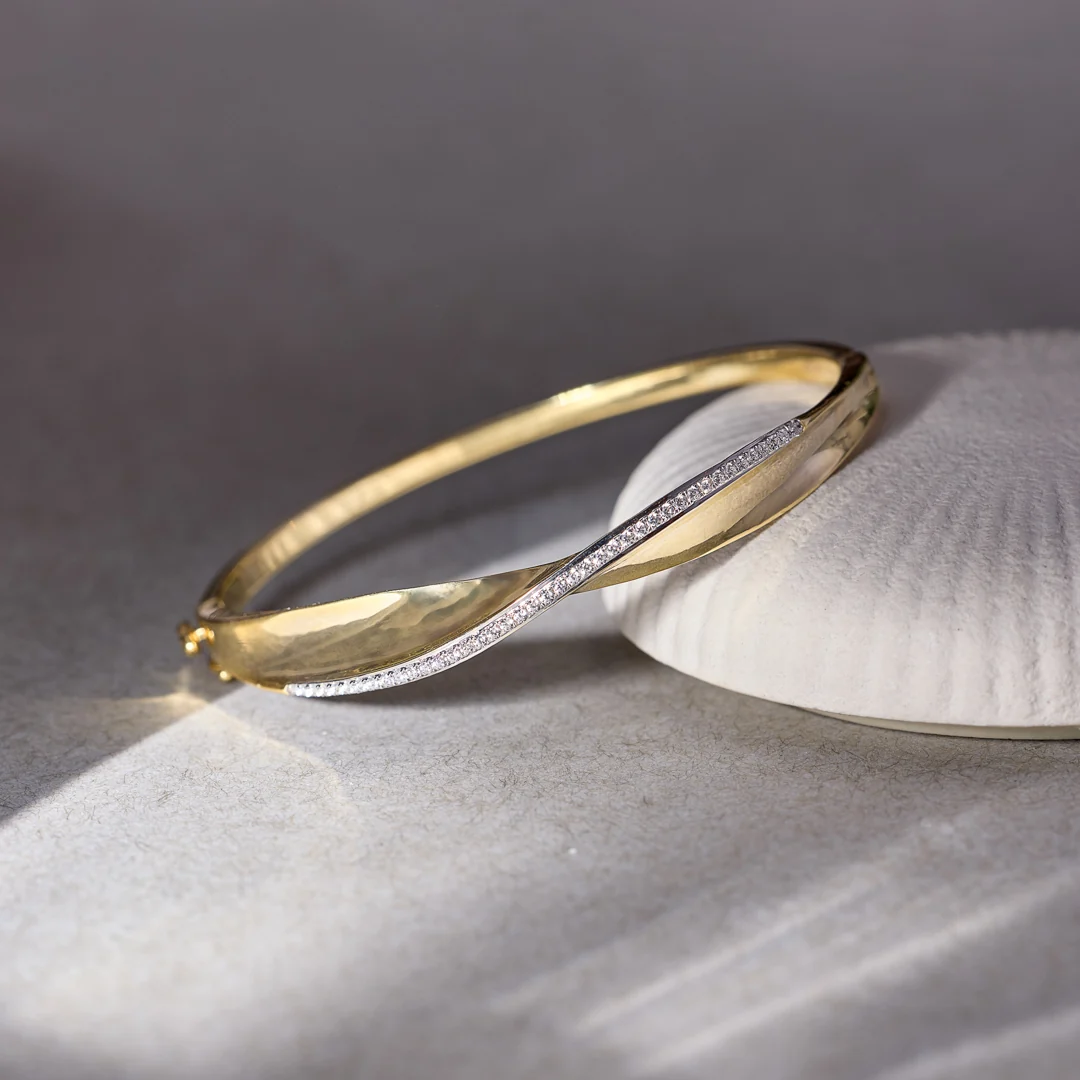 Twist of Brilliance Oval Bracelet