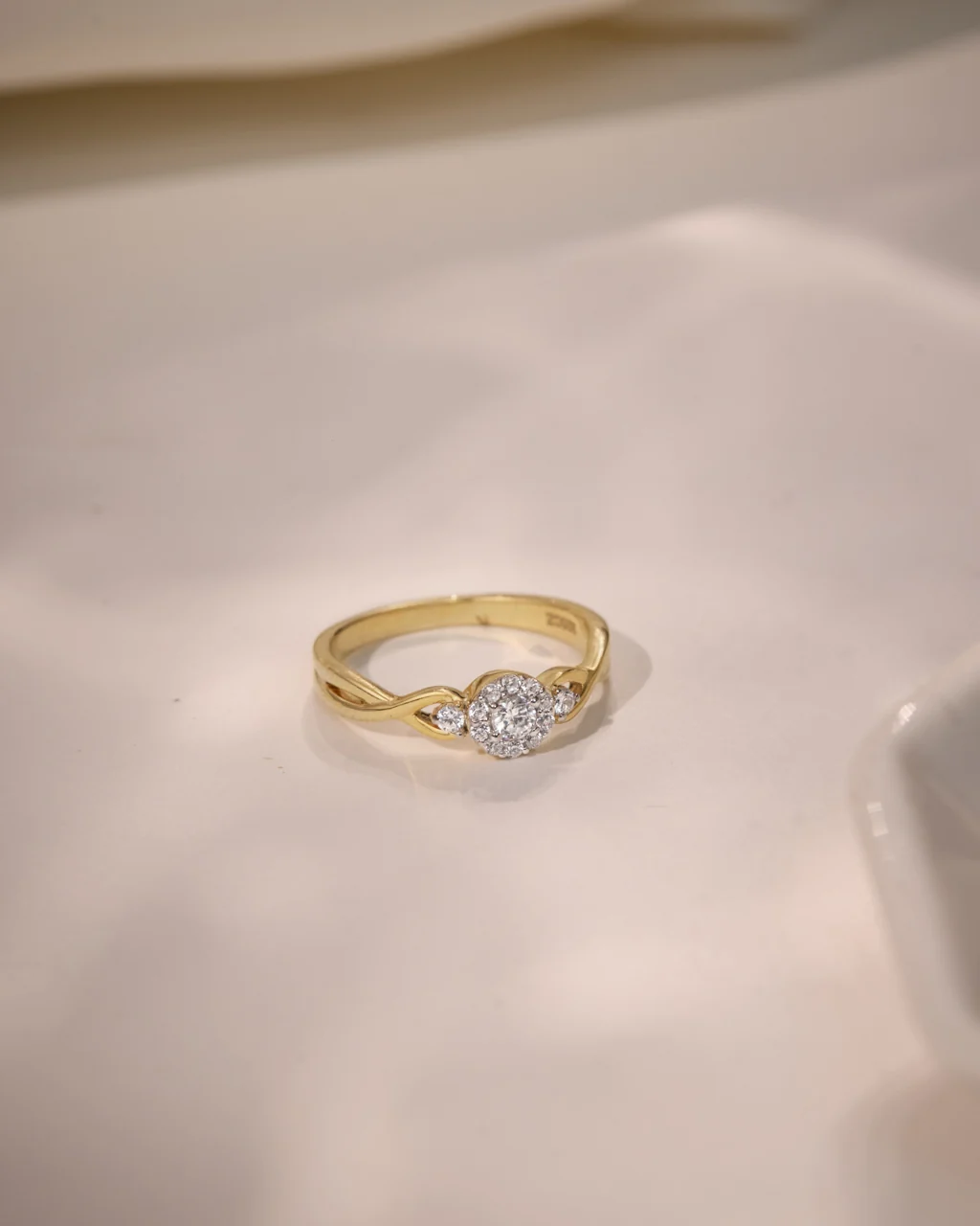 Twisted Elegance Diamond Ring - Image 5