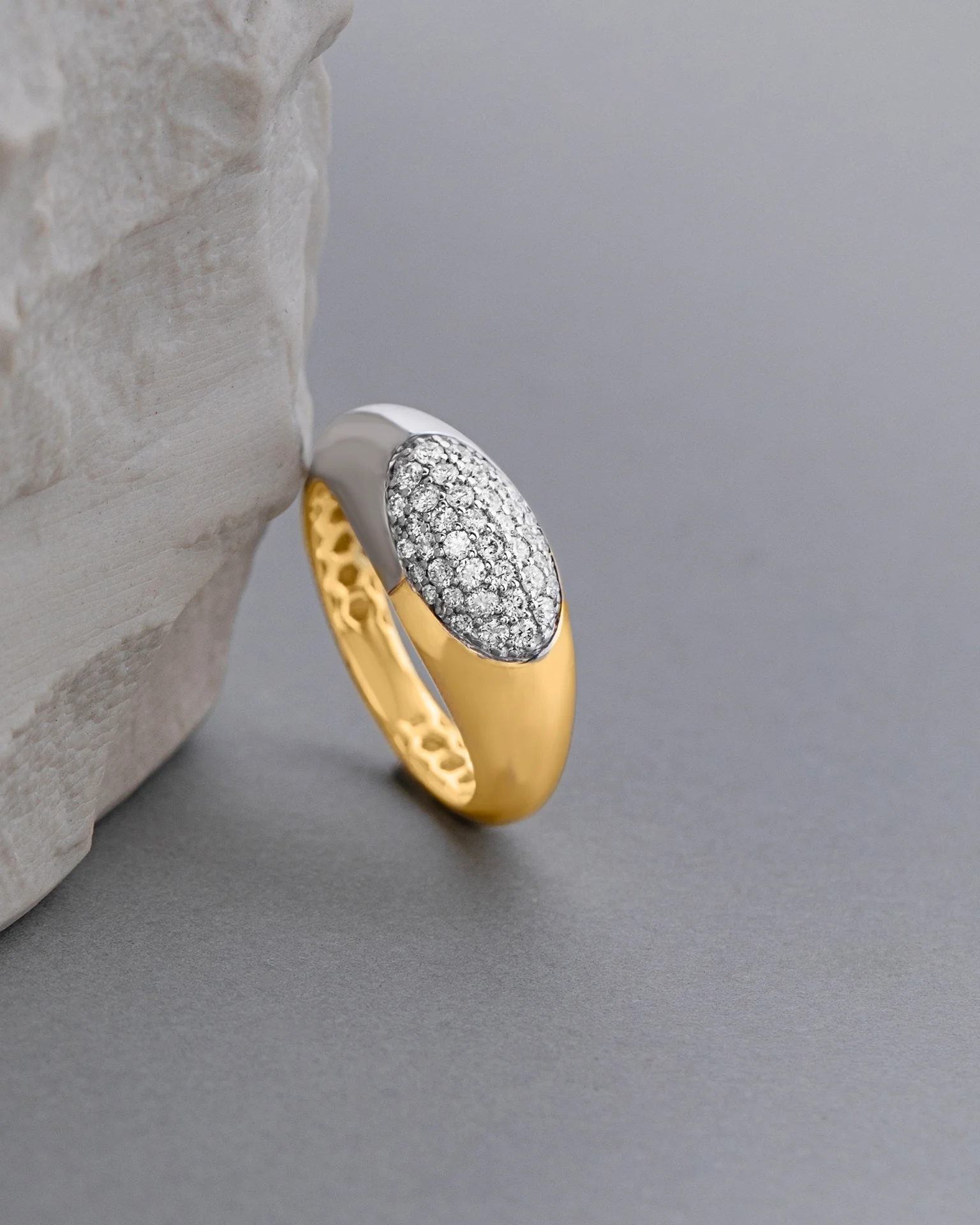 Two-Tone Bold Ring - Image 4