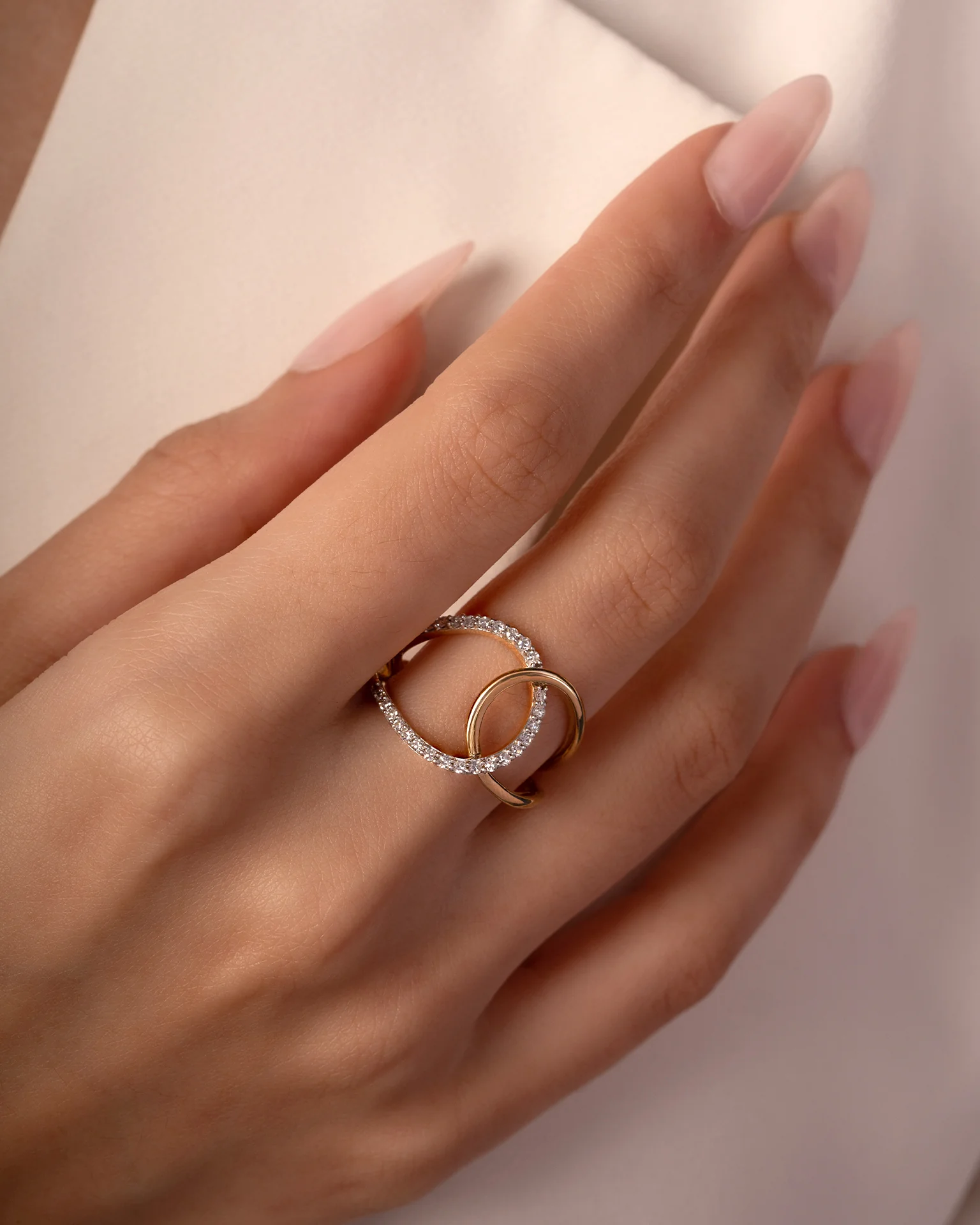 Wide Interlocked Diamond Ring - Image 7